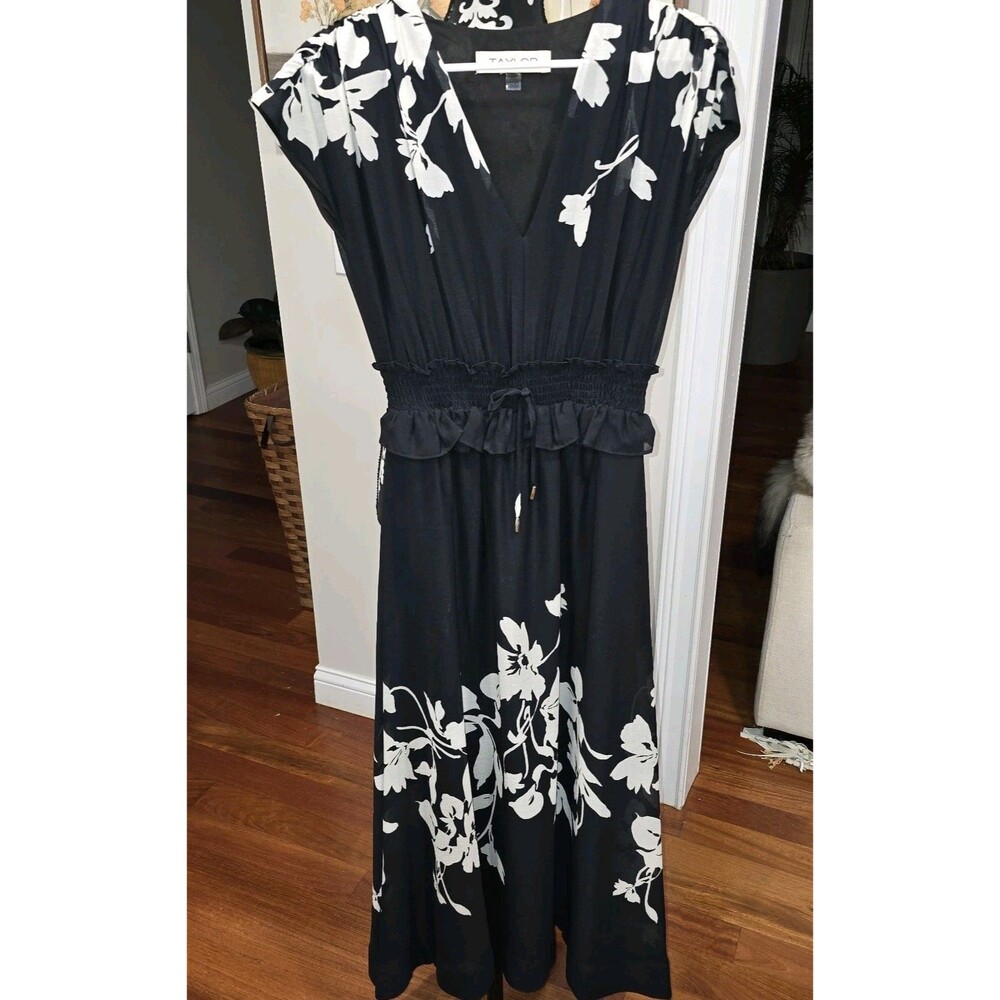 Taylor  V-Neck Smocked-Waist Maxi Dress  XS Chiffon Floral